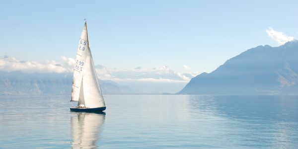 Wir können den Wind nicht ändern, aber die Segel anders setzen -Aristoteles-